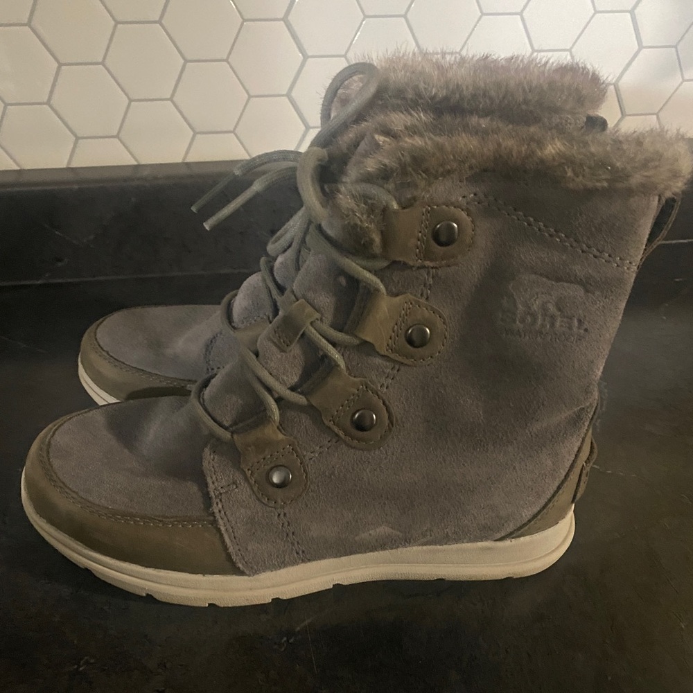 Sorel Explorer Joan Grey Size 7